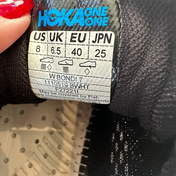 Hoka One One Women’s Bondi 7 Black & White Running Shoes - Picture 12 of 15